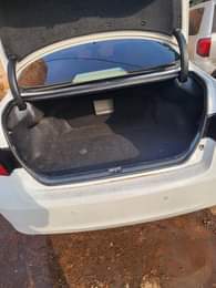 A picture of 2009 es350 for sale with glass roof All components in