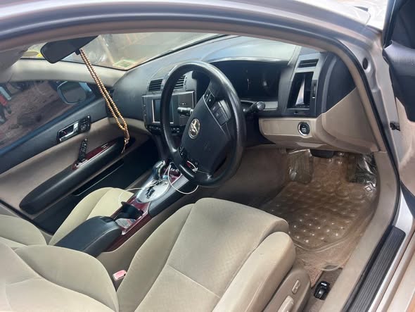 A picture of 2008 Toyota mark x toyota