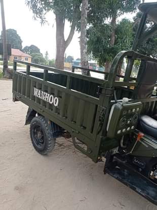 A picture of Guta wanhoo cc 200 inauzwa Call WhatsApp 0766670030 Maongezi yapo