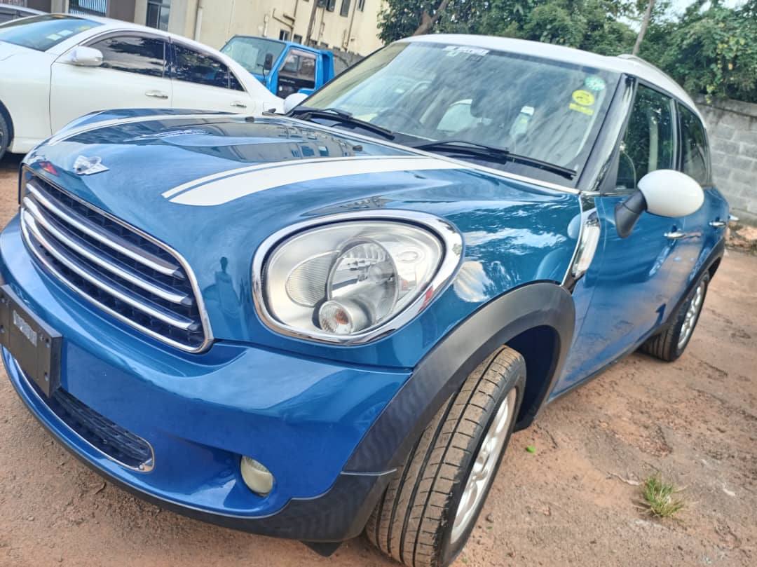 A picture of Mini cooper