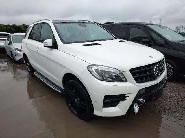 A picture of DAMAGED MERCEDES BENZ GLE READY TO BE IMPORTED UGX18M CALL