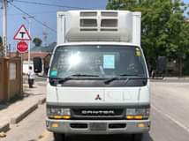 A picture of 2000 MITSUBISHI CANTER