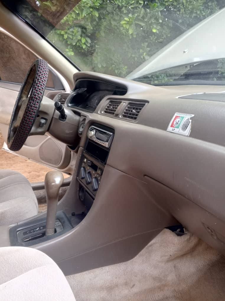 A picture of Toyota Camry 2000