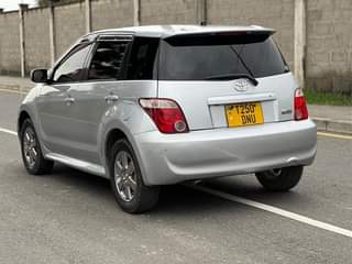 A picture of Toyota Ist price 12.5M
