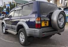 A picture of TOYOTA PRADO diesel