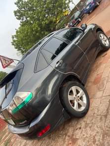 A picture of FASTEST FINGERS Lexus RX 330 Condition Few months used Buy
