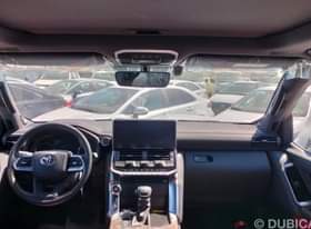 A picture of Toyota land cruiser 2023 zero km bullet proof
