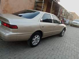A picture of 2000 Toyota Camry