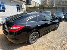 A picture of Brand Honda Model Accord Crossstour Year 2010 A C cooling