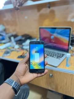 A picture of IPHONE 8PLUS GB64 FINGERPRINTING BATTERY HEALTH 100 PRICE 280 000