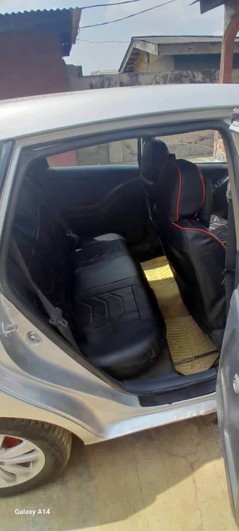 A picture of Toyota matrix 2005