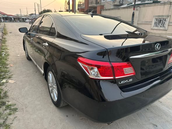 A picture of 2010 Lexus ES 350
