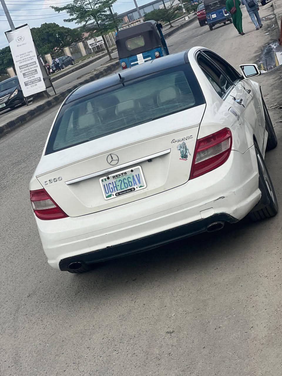 A picture of 08 Mercedes Benz