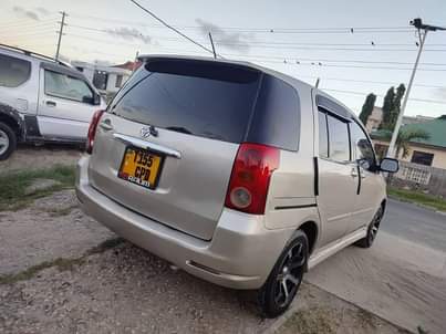 A picture of TOYOTA RAUM 0714058883