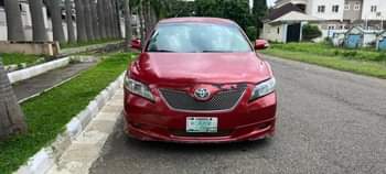 A picture of Toyota Camry 2009 se 2 7m