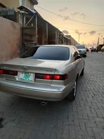 A picture of 2000 Toyota Camry