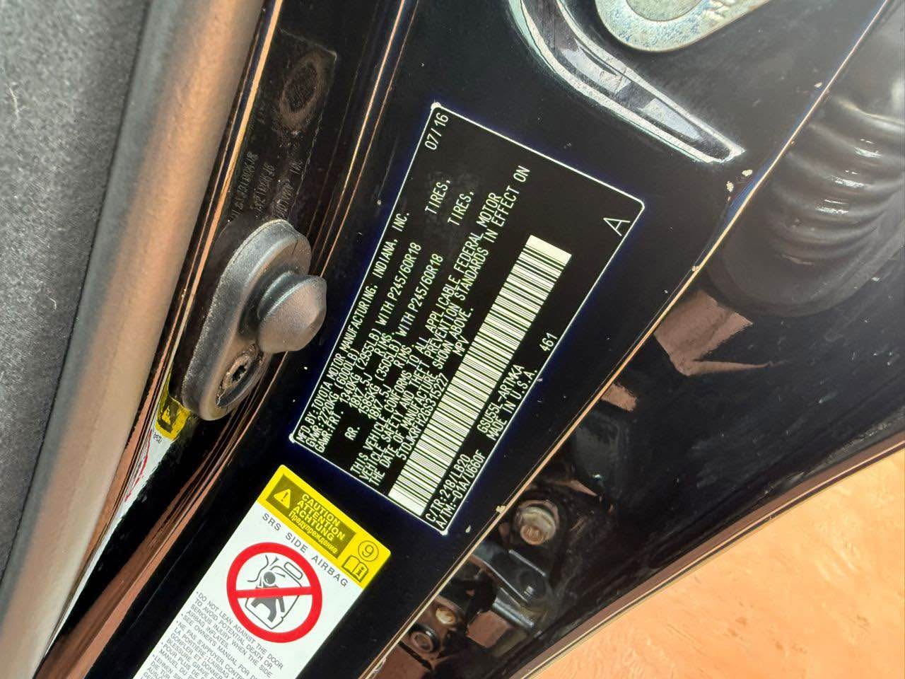 A picture of 2017 Foreign used Toyota Highlander xle