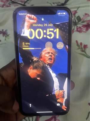 A picture of Iphone 11 plain 64