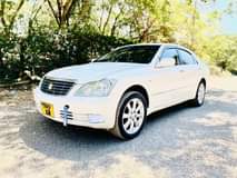 A picture of TOYOTA CROWN ROYAL INAUZWA MWANZA
