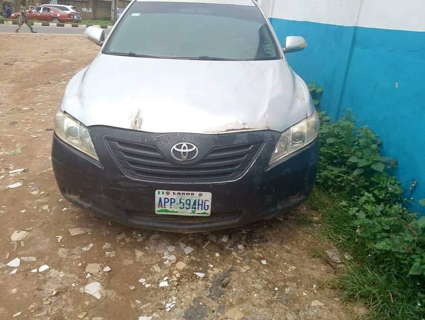 A picture of 2007 Toyota 2007 Silver