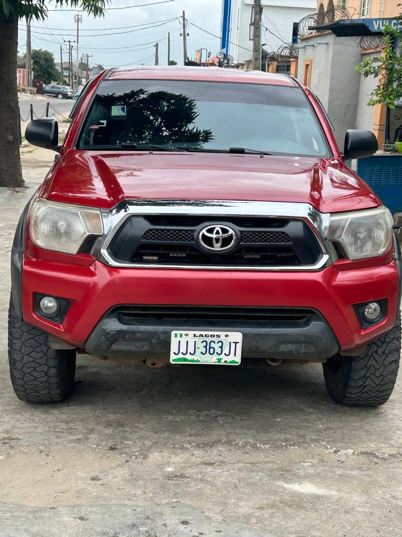 A picture of Toyota Tacoma 2013