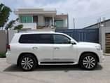 A picture of 2018 Landcruiser V8