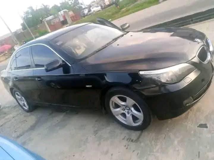 A picture of 2010 BMW SERIES 2010