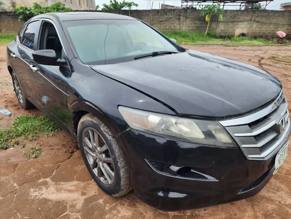 A picture of Honda crosstour 2010