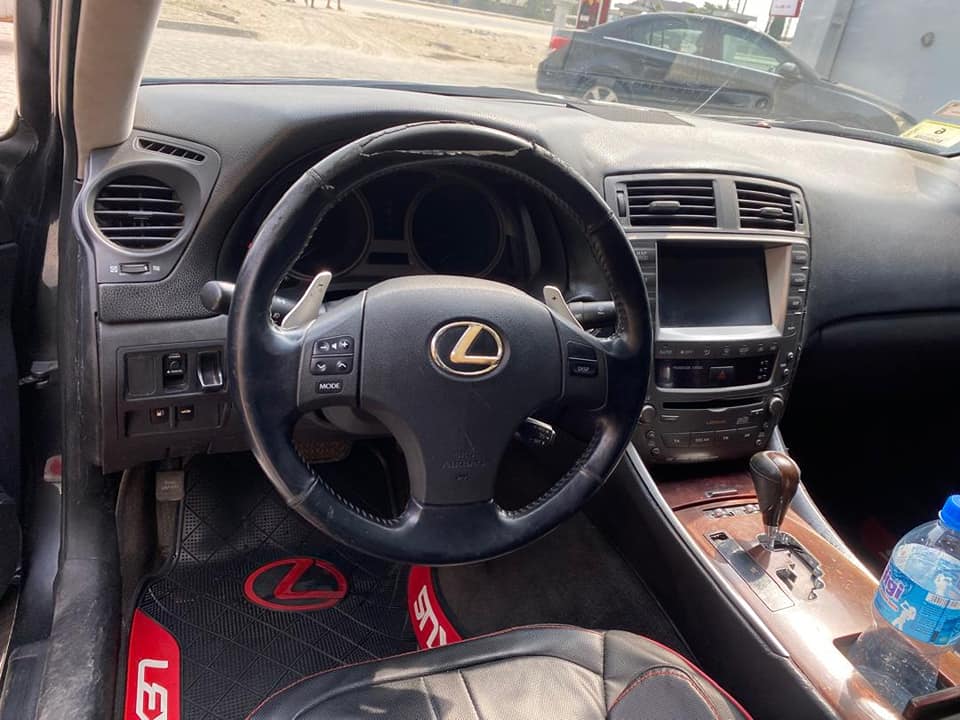 A picture of LEXUS IS250 facilitated to 2020