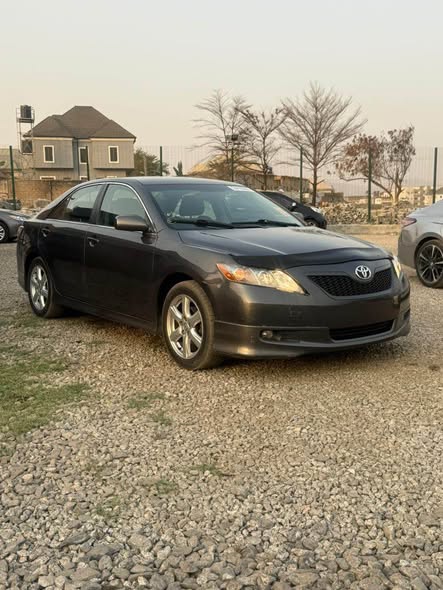 A picture of EXTREMELY CLEAN DIRECT BELGIUM 2009 TOYOTA CAMRY SE ACCIDENT FREE