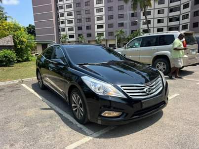 A picture of Toks Hyundai Grandeur HG300 Full option with thumbstart etc 10