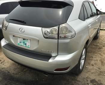 A picture of LEXUS RX 330 MODEL 2006 Accident free Catalyst intact Duties