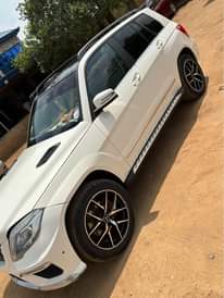 A picture of GLK 350 2010