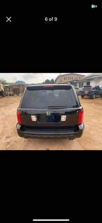 A picture of Honda pilot 05