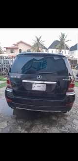 A picture of Mercedes Benz GL450 2008