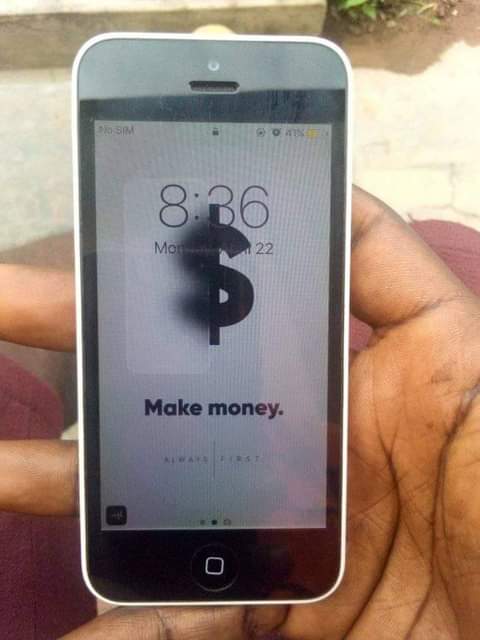 A picture of IPHONE 5C