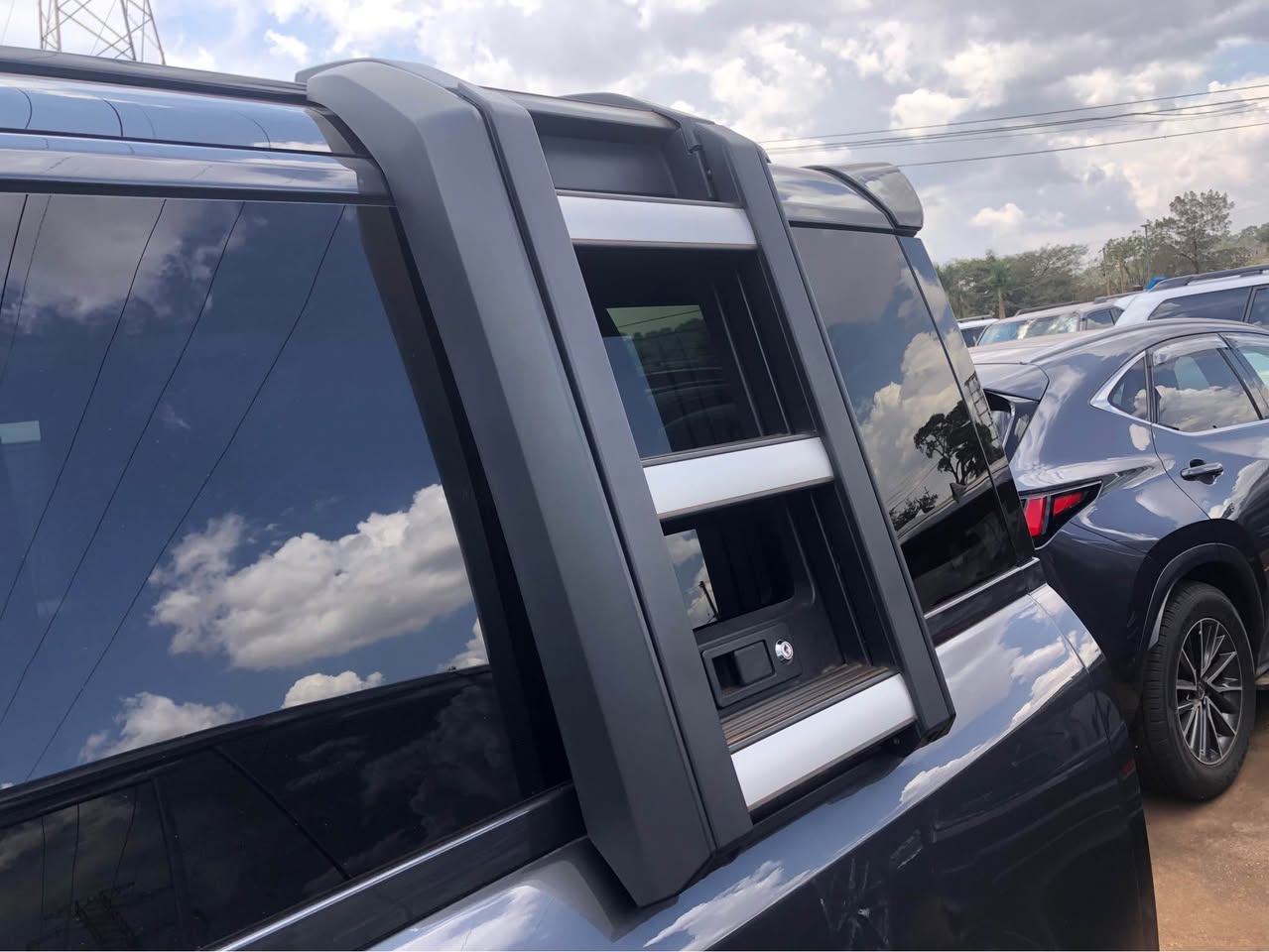 A picture of TOP RIDz Ug 4detailz call watsup 256782126680