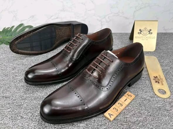 A picture of Men s shoes