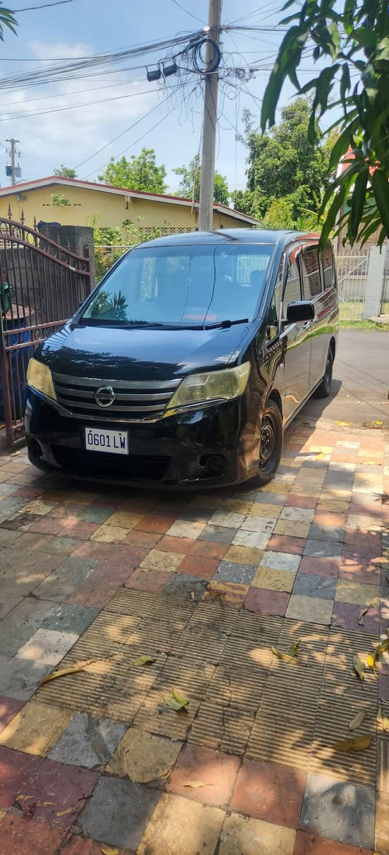 nissan serena