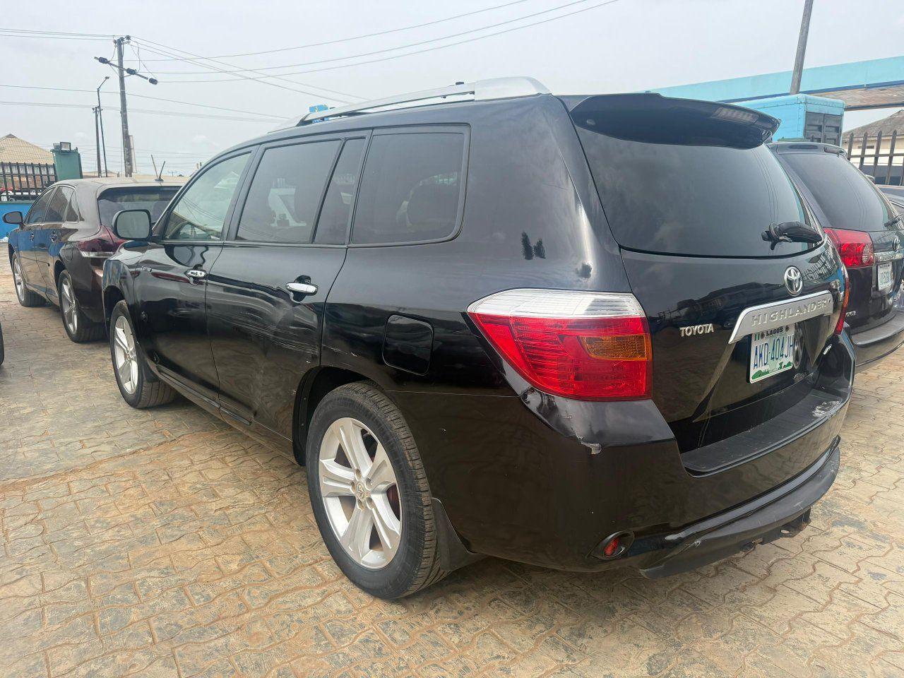 A picture of Toyota highlander