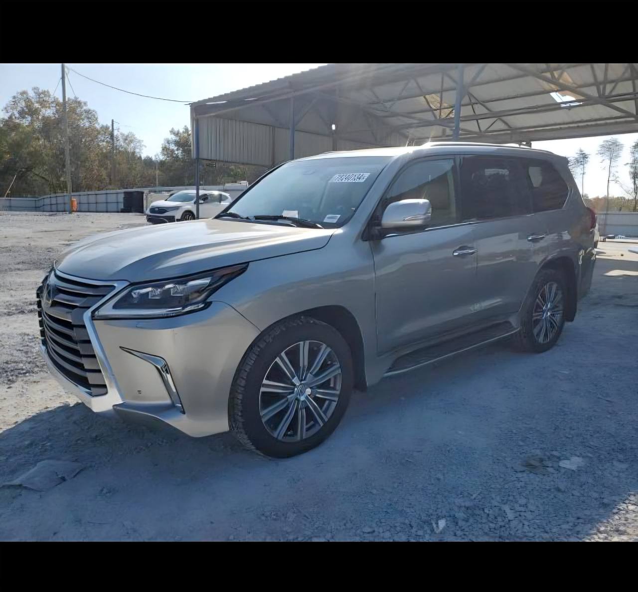 A picture of Lexus LX 570 2017