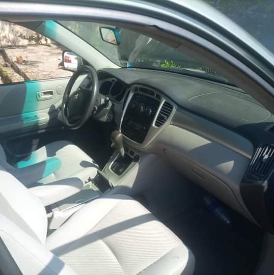 A picture of Toyota Highlander 2006