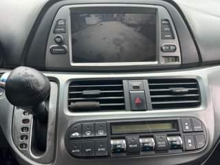 A picture of Honda odyssey 2005 blue
