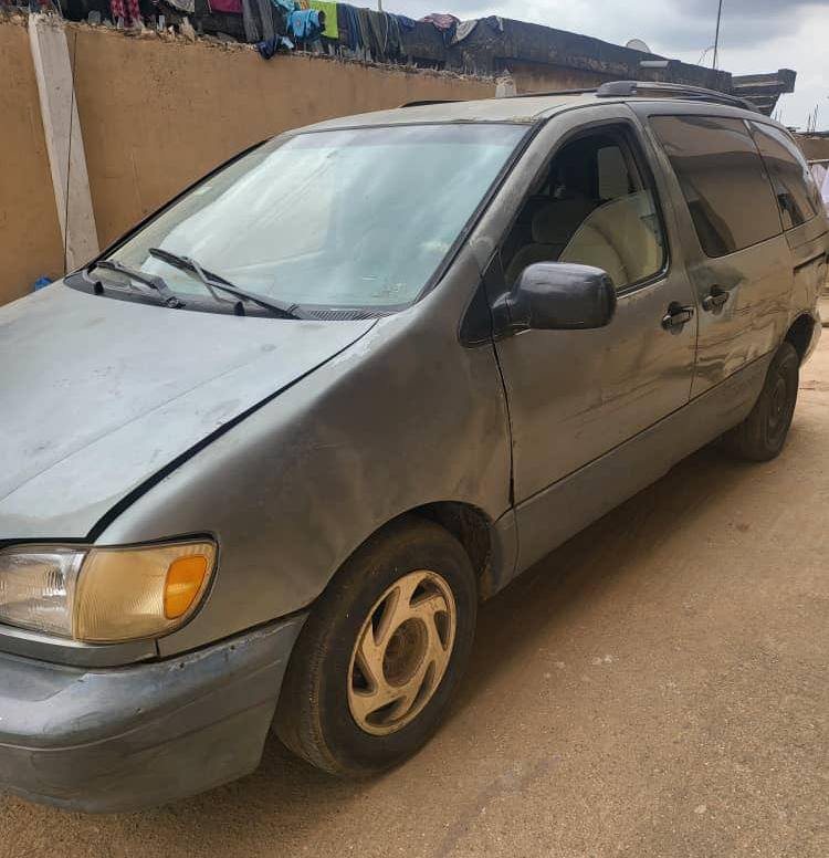 A picture of Toyota Sienna