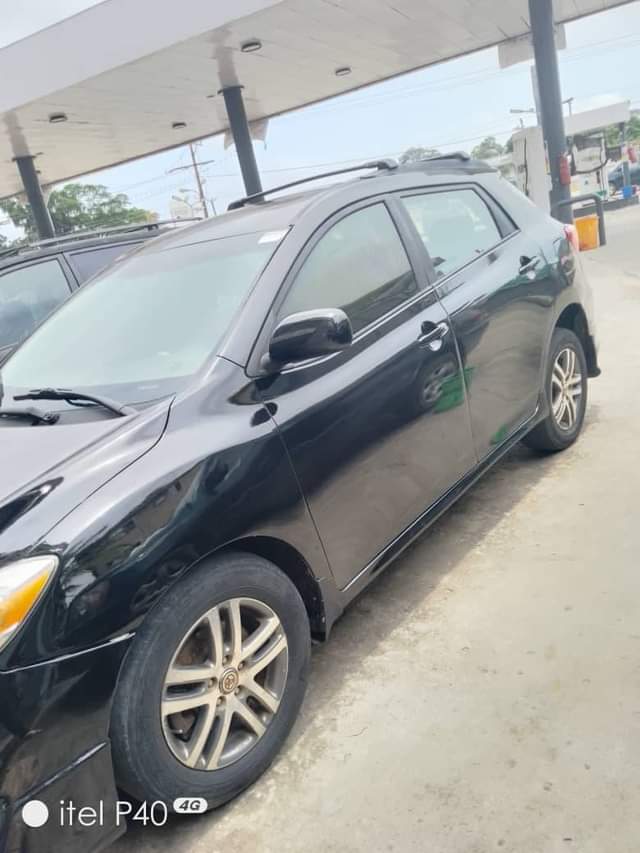 A picture of Toyota matrix 2010 Engine and Gear 100 AC chilling very