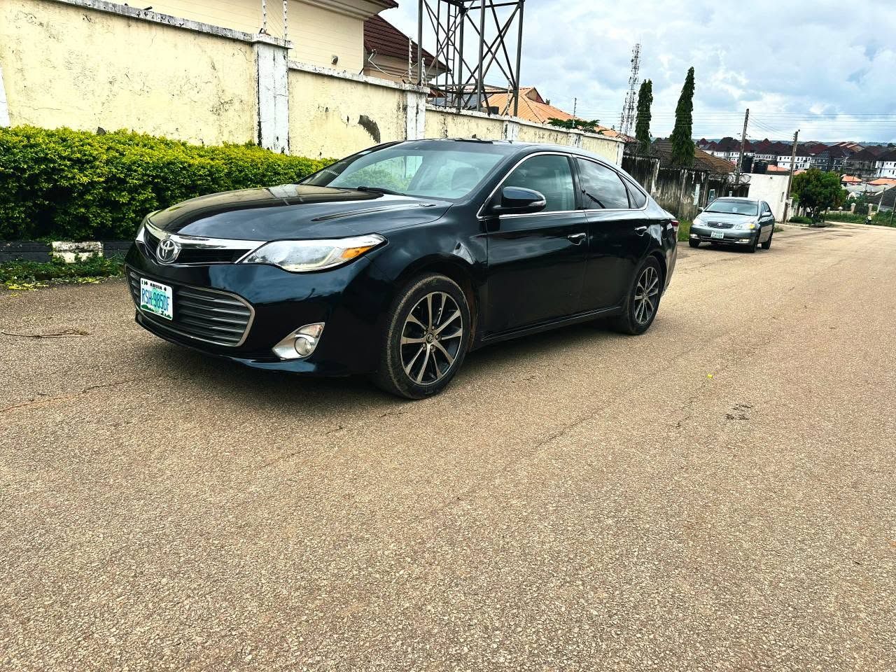 A picture of 2016 AVALON