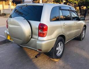 A picture of RAV4 0717038027