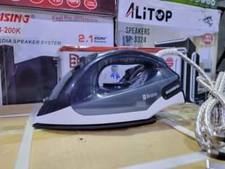 A picture of Pata Blender. Pasi. Jagi la kuchemshia maji Kwa Tshs 100