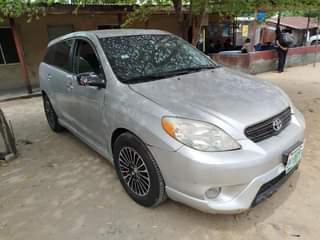 A picture of 2006 Toyota matrix