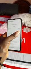 A picture of Samsung A20 bado ikon poa sna